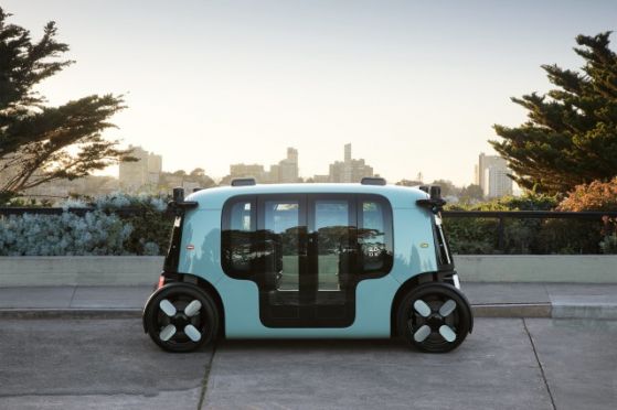 Компанията на Amazon представи първите си таксита - роботи