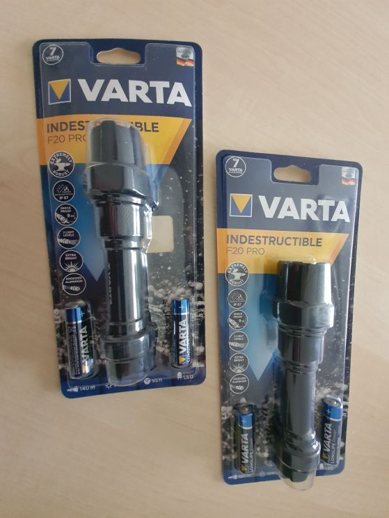 Ревю на супер-издръжливия фенер VARTA F30 Pro