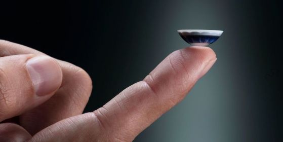 Mojo Vision показа AR контактни лещи