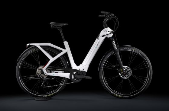 Компанията Bianchi представи фамилията електрически велосипеди E-Omnia