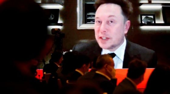 Илън Мъск: "Tesla ще спре работа, ако електромобилите наистина шпионират Китай"