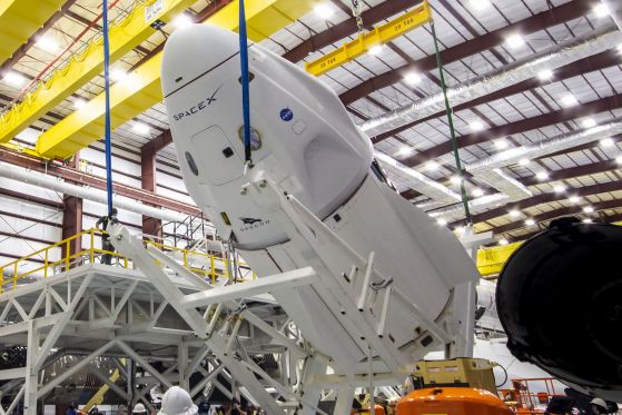 Идната седмица SpaceX ще изведе четири астронавта до МКС