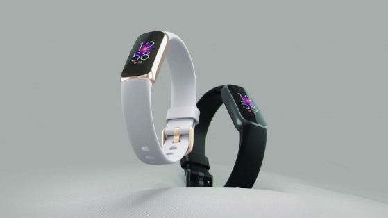 Нова фитнес гривна от Fitbit – Luxe