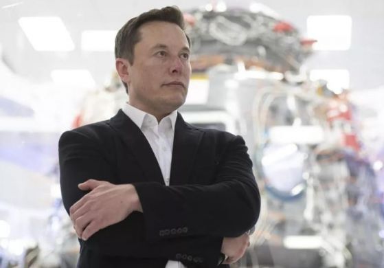 Elon Musk has dropped to the third line in the list of the richest people