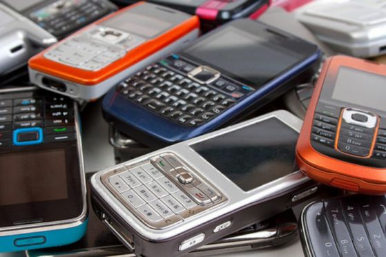 Руснаците масово купуват обикновени телефони с бутони: всеки пети използва подобно устройство