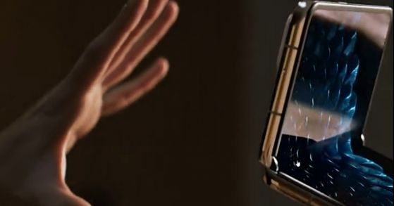 OPPO рекламира първия си сгъваем смартфон Find N