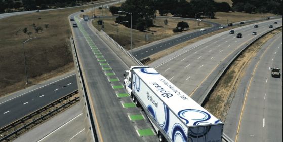 Безпилотният товарен автомобил TuSimple измина 128 км натоварен трафик без водач зад волана