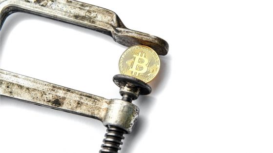 Голям спад в криптовалутния пазар - Bitcoin отива към 30 хиляди щатски долара