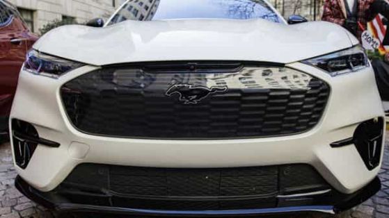 Ford: електрификацията на транспорта води до модернизация на електромобилите в реално време