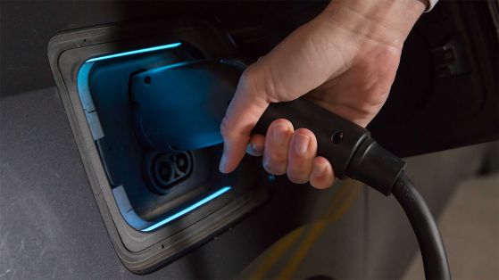 hand-charging-pump-electric-vehicle