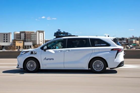 Toyota и Aurora тестват роботаксита в Тексас