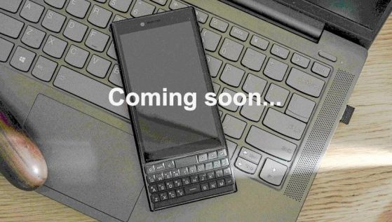 Unihertz рекламира телефон в стил BlackBerry KEY2