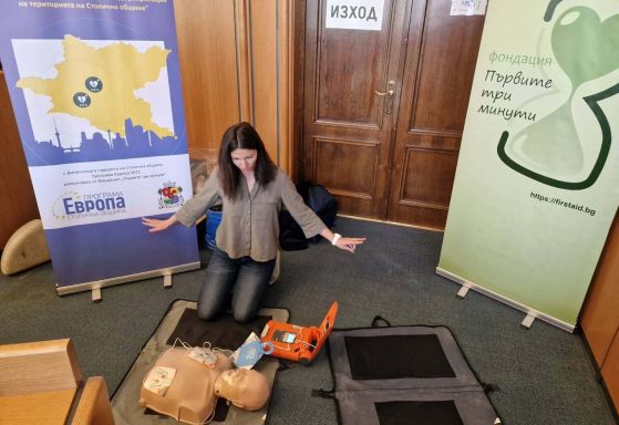 София вече има пътна карта за поставяне на автоматични дефибрилатори на публични места