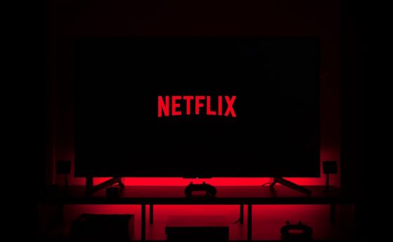 Абонаментът на Netflix с реклами и ограничения навлиза от ноември