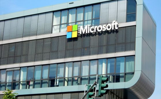 Глобиха Microsoft с 3 млн. долара за продажба на софтуер на санкционирани държави