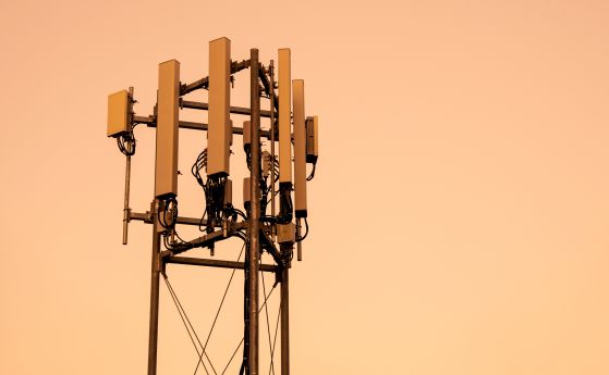 КРС скоростно разпределя телеком честотите в 700 MHz и 800 MHz