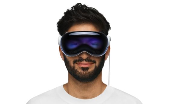 Apple работи по две нови версии на шлема за виртуална реалност Vision Pro