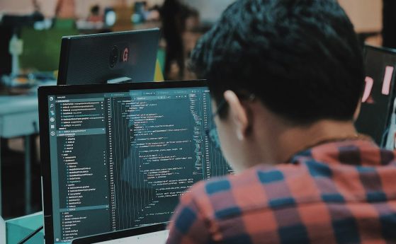 90% от IT специалистите използват изкуствен интект, сочи проучване на Google