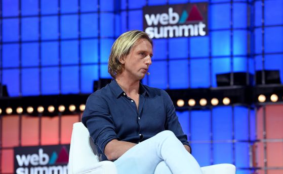 Съоснователят на Revolut сменя местожителството си малко преди листването на борсата