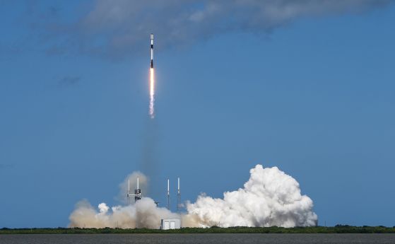SpaceX изстреля 10 000-ния спътник Starlink