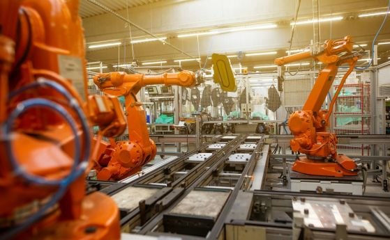 Arm: Физическият AI ще замени повечето фабрични работници за десетилетие