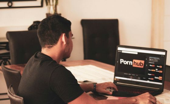 Хакерската група заплашва да разкрие премиум потребителите на Pornhub