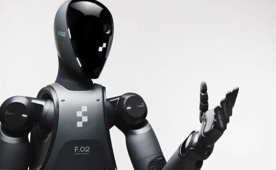 Новият хуманоиден робот на Figure AI превзема градската среда (Видео)