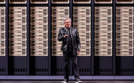 Дженсън Хуанг прогнозира, че бумът на AI ще удвои заплатите на техници и строители