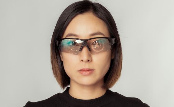 Китайските студенти взимат под наем интелигентни очила, за да преписват на изпитите