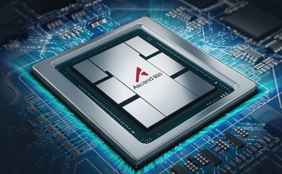 Големи китайски технологични компании в надпревара за AI чипове на Huawei