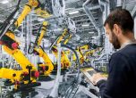 GM внедрява роботи в основния си завод за електромобили