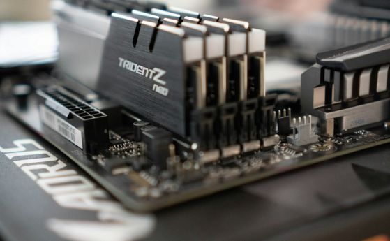 Microsoft тихомълком премахна изискването за 32 GB RAM памет за Windows 11
