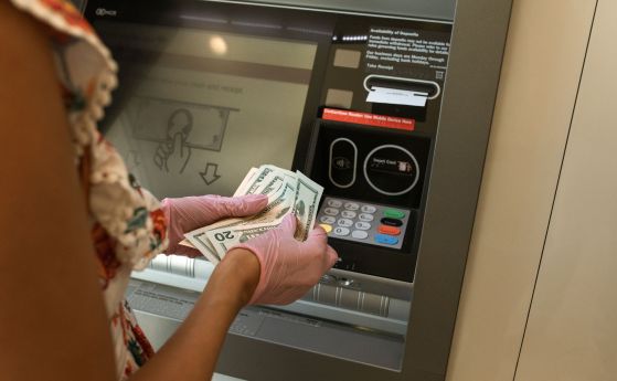 Банковите регулатори засилват контрола върху AI заради рискове за финансовата стабилност
