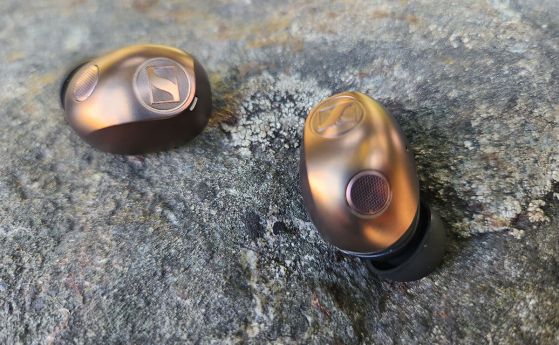 Слушалките Sennheiser MOMENTUM True Wireless 5 – първокласен звук и сменяема батерия (Ревю)