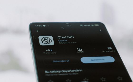 ChatGPT вече позволява заключването на чатове с ПИН и Face ID