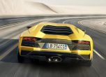 Lamborghini Aventador S: 4 задвижващи и 4 завиващи колела 13