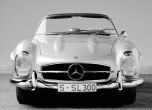 Иконата Mercedes-Benz 300SL Roadster стана на 60 години 7