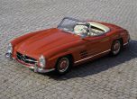Иконата Mercedes-Benz 300SL Roadster стана на 60 години 10