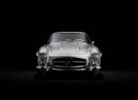Иконата Mercedes-Benz 300SL Roadster стана на 60 години 13