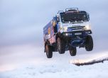 Вижте епичния 37-метров скок на 10-тонния Камаз от 