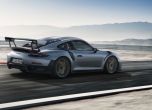 Марк Уебър срещу Валтер Рьорл с новото Porsche 911 GT2 RS (видео) 3
