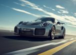 Марк Уебър срещу Валтер Рьорл с новото Porsche 911 GT2 RS (видео) 4