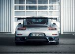 Марк Уебър срещу Валтер Рьорл с новото Porsche 911 GT2 RS (видео) 16