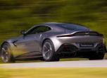 Новият Aston Martin Vantage иска да се отличи от семейството 4