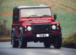 Land Rover възроди класически Defender с V8 4