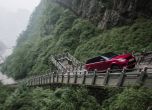 Хибридният Range Rover Sport с шеметно изкачване до „Вратата към Рая” (видео) 11