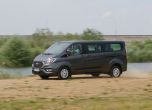 Бусът като лека кола: тест Ford Tourneo Custom 4