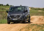 Бусът като лека кола: тест Ford Tourneo Custom 17