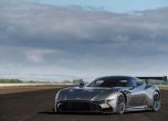 Видео: Aston Martin Vulcan срещна баща си 9