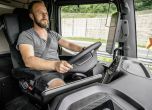 Новият Mercedes Actros смени огледалата с камери 10